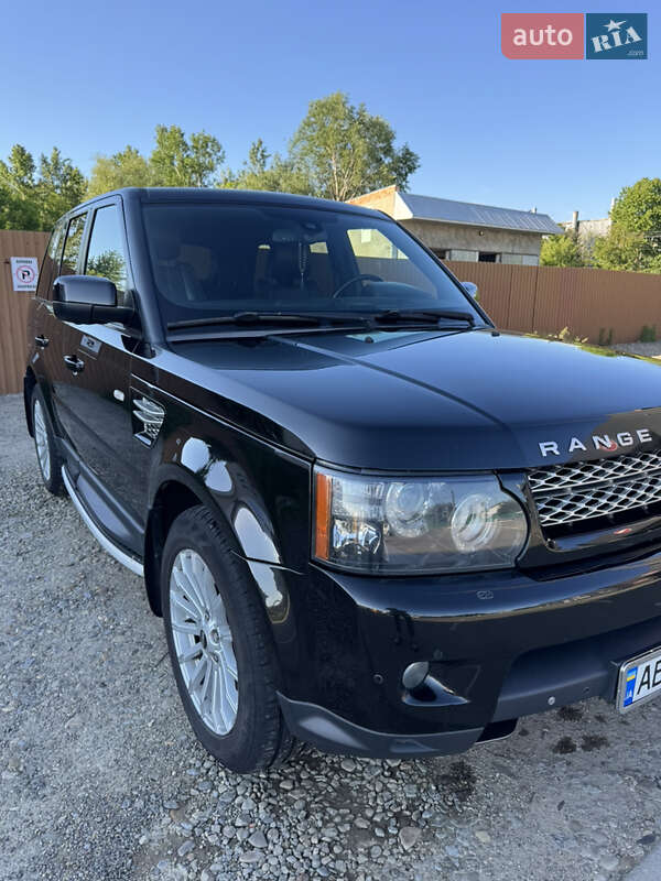 Внедорожник / Кроссовер Land Rover Range Rover Sport 2013 в Черновцах