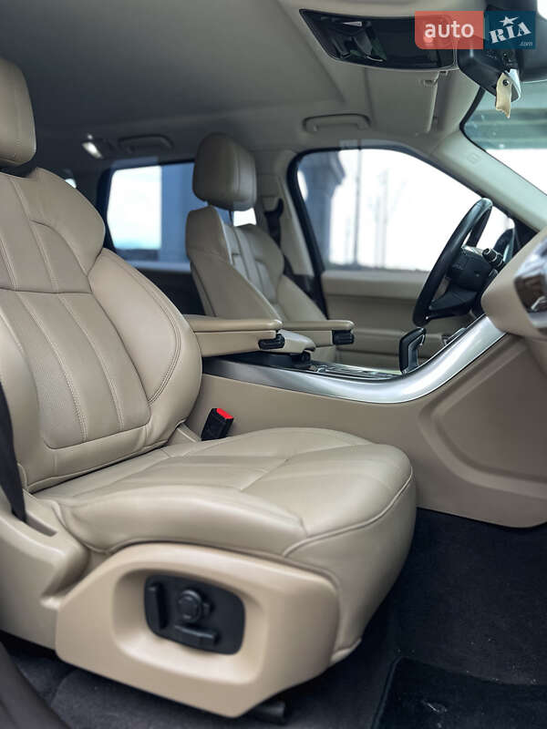 Внедорожник / Кроссовер Land Rover Range Rover Sport 2015 в Киеве