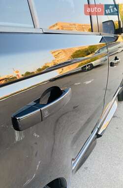 Внедорожник / Кроссовер Land Rover Range Rover Sport 2011 в 