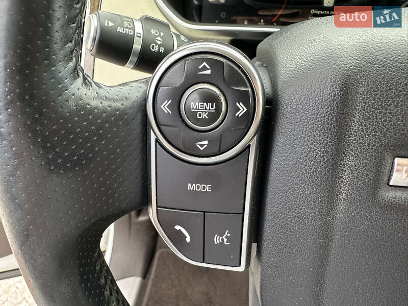 Внедорожник / Кроссовер Land Rover Range Rover Sport 2015 в Киеве