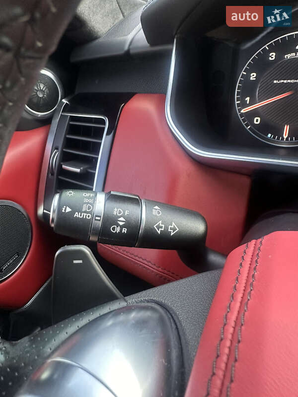 Внедорожник / Кроссовер Land Rover Range Rover Sport 2014 в Чернигове