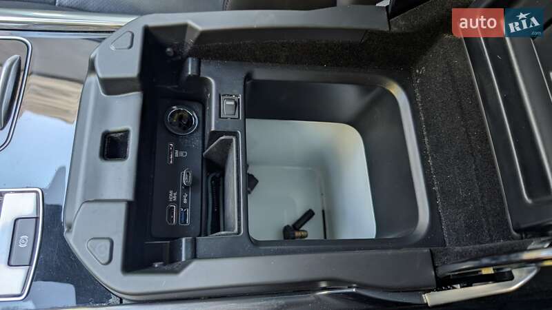 Внедорожник / Кроссовер Land Rover Range Rover Sport 2017 в Киеве