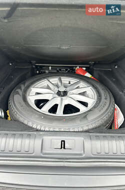 Позашляховик / Кросовер Land Rover Range Rover Sport 2016 в  фото 11 Позашляховик / Кросовер Land Rover Range Rover Sport 2016 в