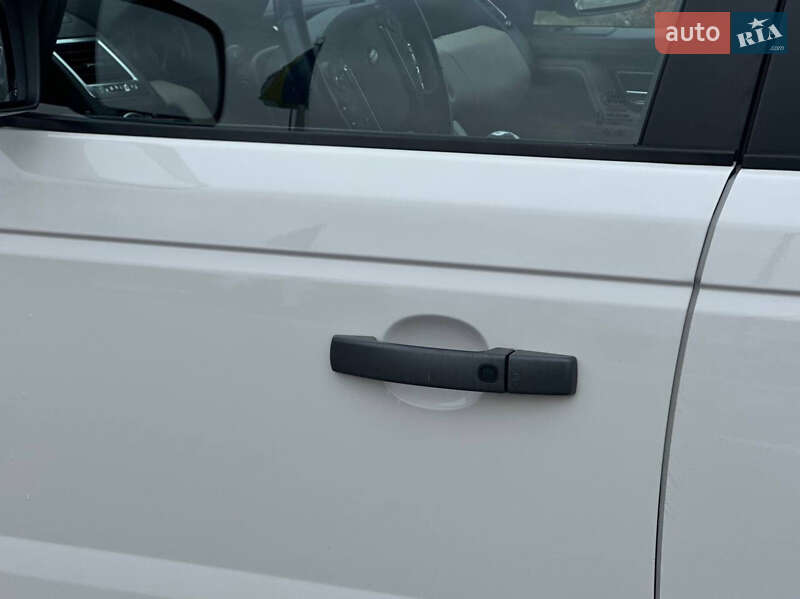 Внедорожник / Кроссовер Land Rover Range Rover Sport 2010 в Киеве фото 12 Внедорожник / Кроссовер Land Rover Range Rover Sport 2010 в Киеве