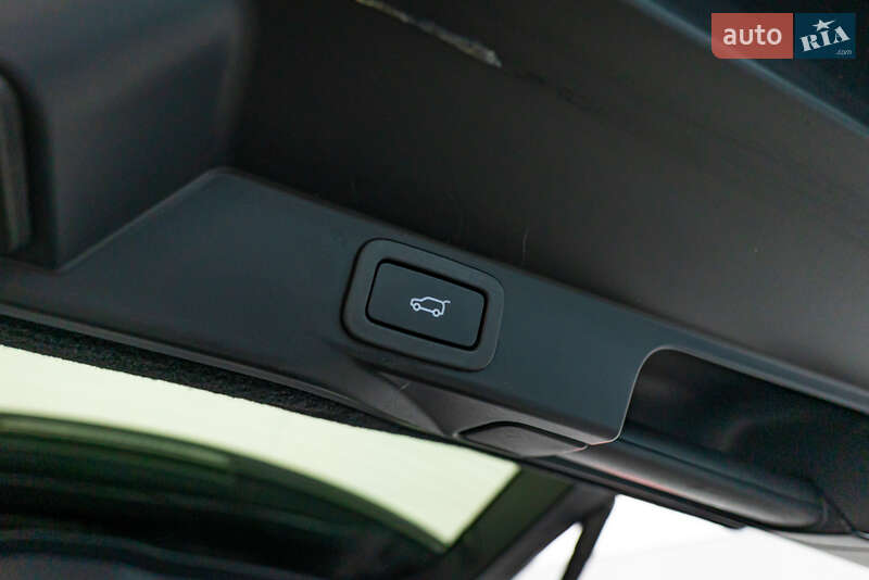 Внедорожник / Кроссовер Land Rover Range Rover Sport 2016 в Киеве фото 8 Внедорожник / Кроссовер Land Rover Range Rover Sport 2016 в Киеве