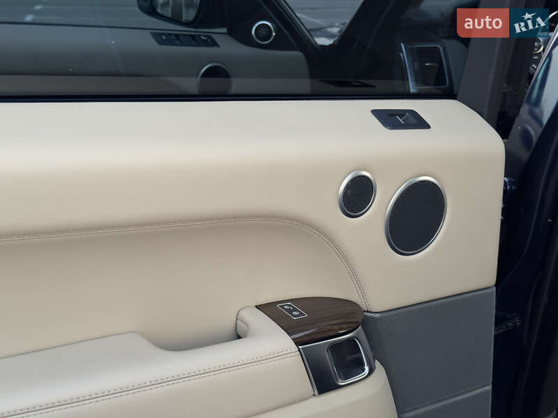 Внедорожник / Кроссовер Land Rover Range Rover Sport 2016 в Киеве