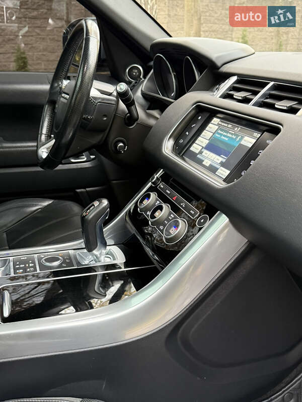 Позашляховик / Кросовер Land Rover Range Rover Sport 2016 в Рівному