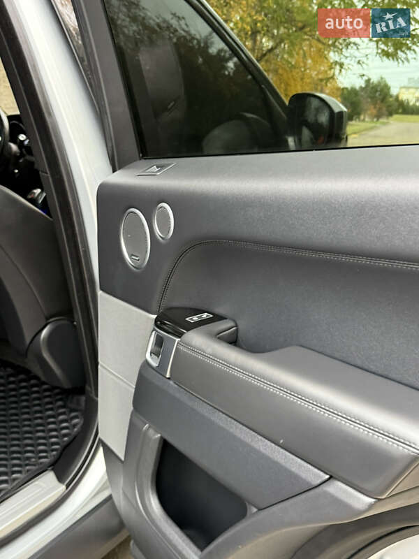 Позашляховик / Кросовер Land Rover Range Rover Sport 2016 в Рівному