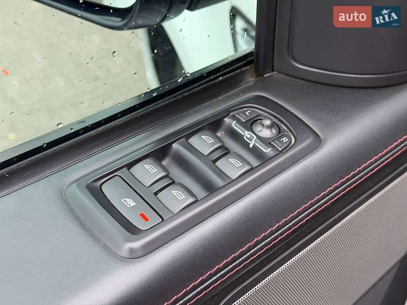 Внедорожник / Кроссовер Land Rover Range Rover Sport 2013 в Кривом Роге