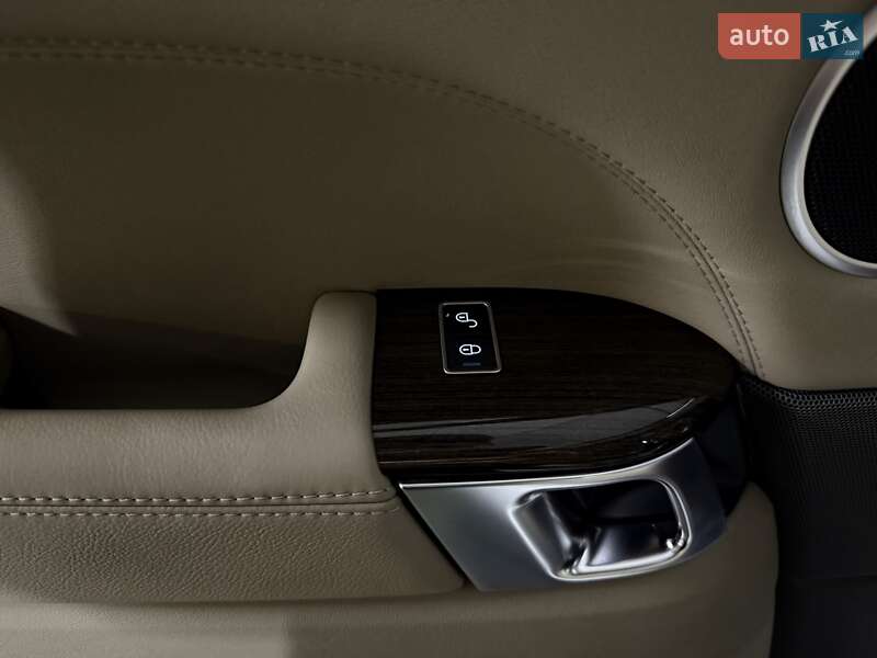 Внедорожник / Кроссовер Land Rover Range Rover Sport 2016 в Киеве