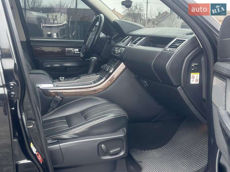 Внедорожник / Кроссовер Land Rover Range Rover Sport 2010 в Дубно