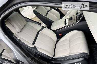 Внедорожник / Кроссовер Land Rover Range Rover Velar 2017 в 