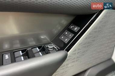 Внедорожник / Кроссовер Land Rover Range Rover Velar 2018 в 