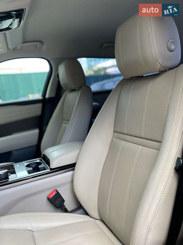 Позашляховик / Кросовер Land Rover Range Rover Velar 2017 в Києві