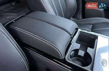 Позашляховик / Кросовер Land Rover Range Rover Velar 2019 в 