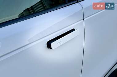 Внедорожник / Кроссовер Land Rover Range Rover Velar 2017 в 
