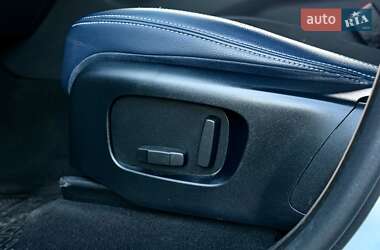 Внедорожник / Кроссовер Land Rover Range Rover Velar 2017 в 