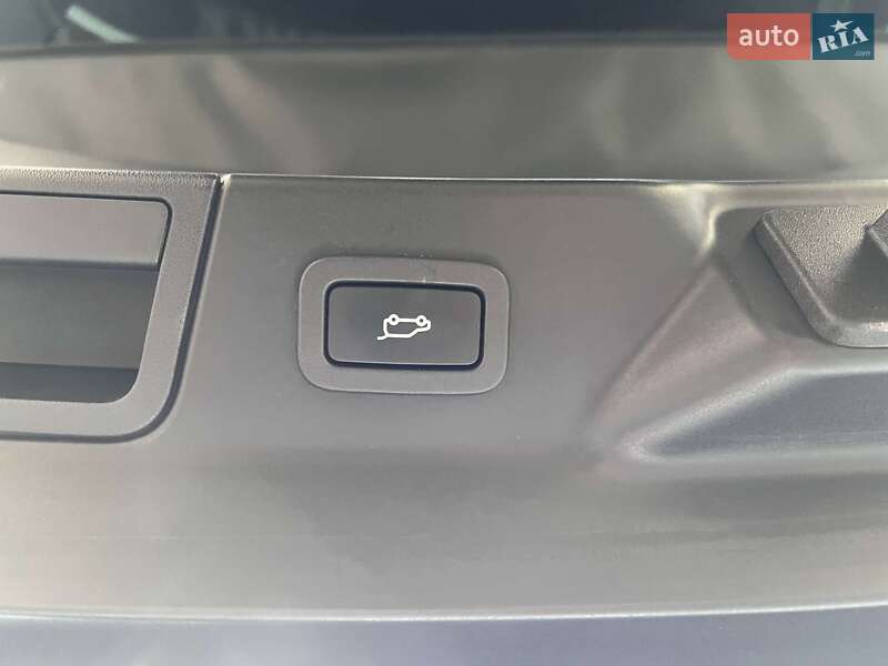 Позашляховик / Кросовер Land Rover Range Rover Velar 2017 в Львові