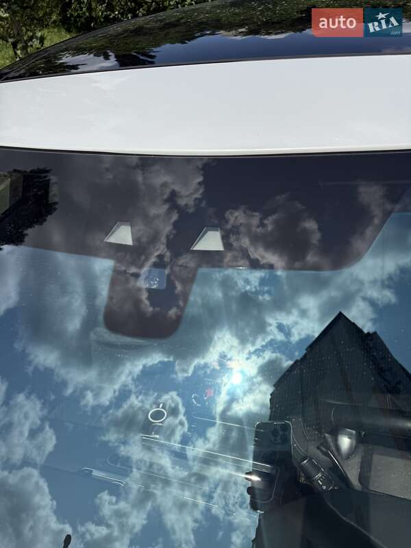 Внедорожник / Кроссовер Land Rover Range Rover Velar 2017 в Киеве фото 16 Внедорожник / Кроссовер Land Rover Range Rover Velar 2017 в Киеве