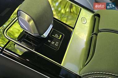 Внедорожник / Кроссовер Land Rover Range Rover Velar 2022 в 