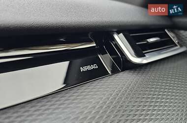 Внедорожник / Кроссовер Land Rover Range Rover Velar 2022 в 