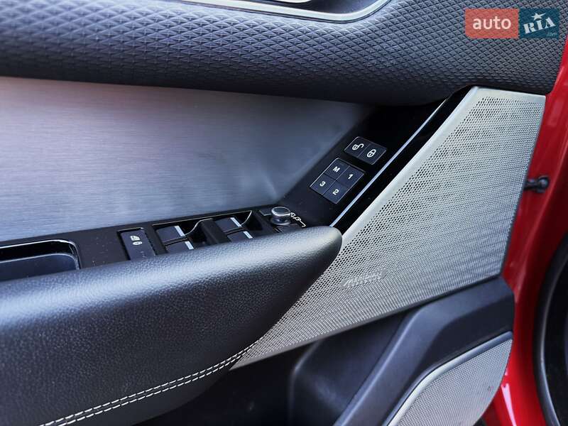 Внедорожник / Кроссовер Land Rover Range Rover Velar 2017 в Киеве