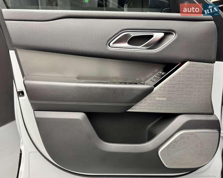 Внедорожник / Кроссовер Land Rover Range Rover Velar 2017 в Киеве
