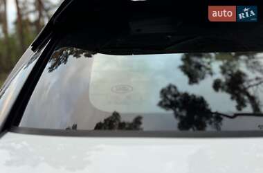 Внедорожник / Кроссовер Land Rover Range Rover Velar 2022 в 