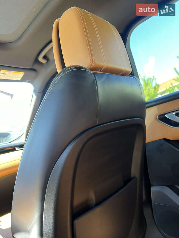 Позашляховик / Кросовер Land Rover Range Rover Velar 2019 в Золочеві