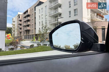 Позашляховик / Кросовер Land Rover Range Rover Velar 2018 в 