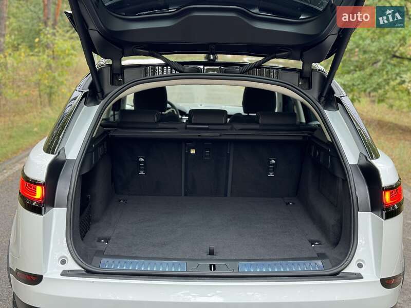 Внедорожник / Кроссовер Land Rover Range Rover Velar 2022 в Киеве