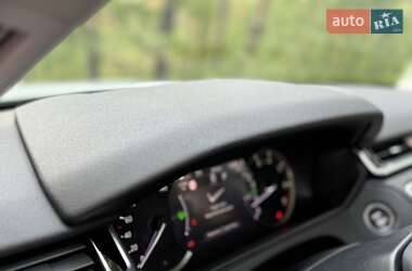 Внедорожник / Кроссовер Land Rover Range Rover Velar 2022 в 