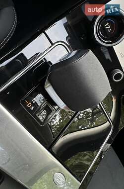 Внедорожник / Кроссовер Land Rover Range Rover Velar 2022 в 