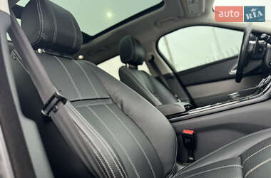 Внедорожник / Кроссовер Land Rover Range Rover Velar 2018 в 