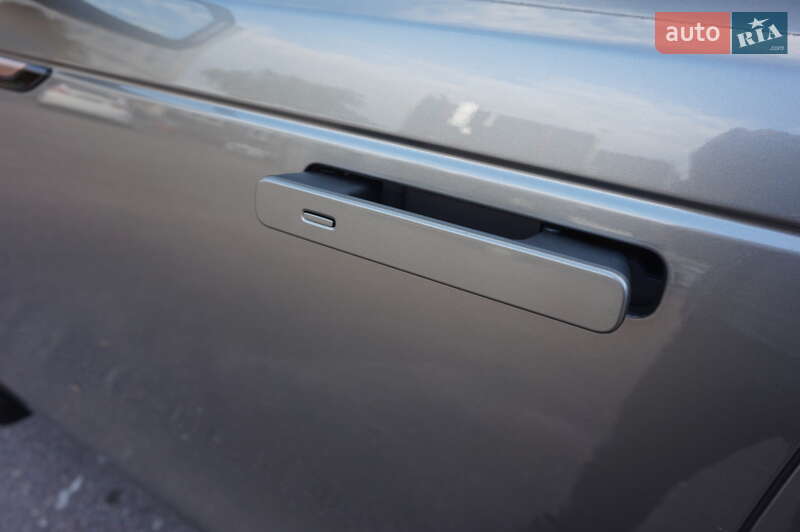 Внедорожник / Кроссовер Land Rover Range Rover Velar 2017 в Одессе