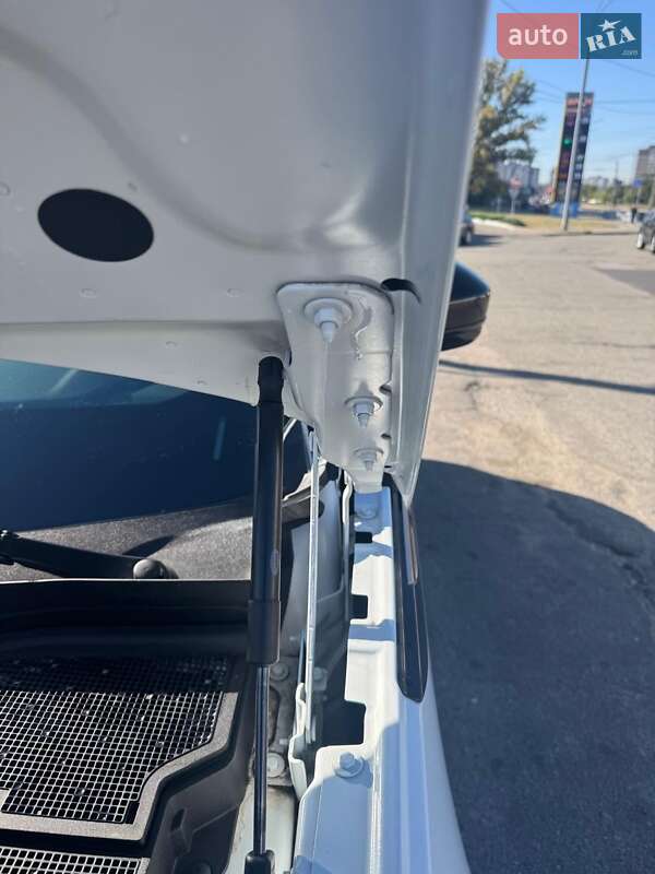 Внедорожник / Кроссовер Land Rover Range Rover Velar 2021 в Киеве фото 34 Внедорожник / Кроссовер Land Rover Range Rover Velar 2021 в Киеве