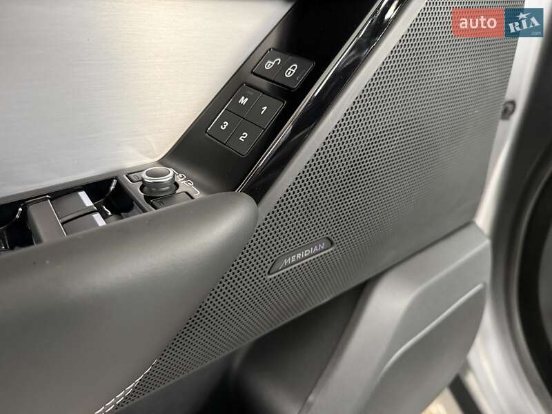 Внедорожник / Кроссовер Land Rover Range Rover Velar 2020 в Днепре фото 24 Внедорожник / Кроссовер Land Rover Range Rover Velar 2020 в Днепре