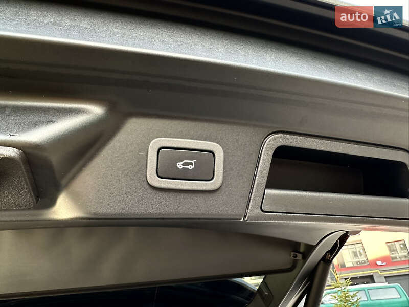 Позашляховик / Кросовер Land Rover Range Rover Velar 2018 в Івано-Франківську