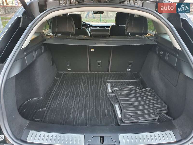 Позашляховик / Кросовер Land Rover Range Rover Velar 2017 в Києві