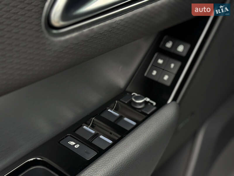 Позашляховик / Кросовер Land Rover Range Rover Velar 2021 в Києві