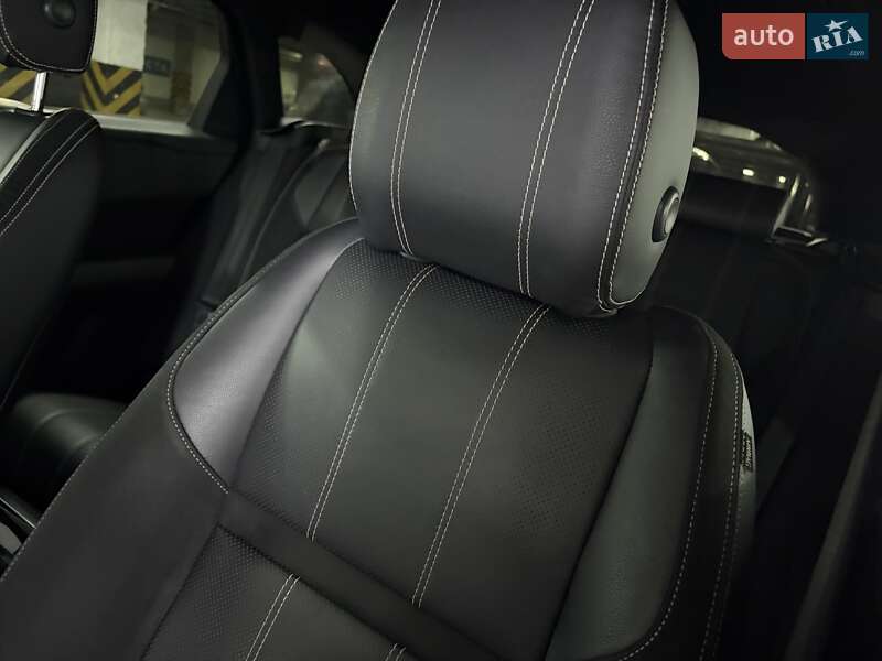 Позашляховик / Кросовер Land Rover Range Rover Velar 2018 в Києві