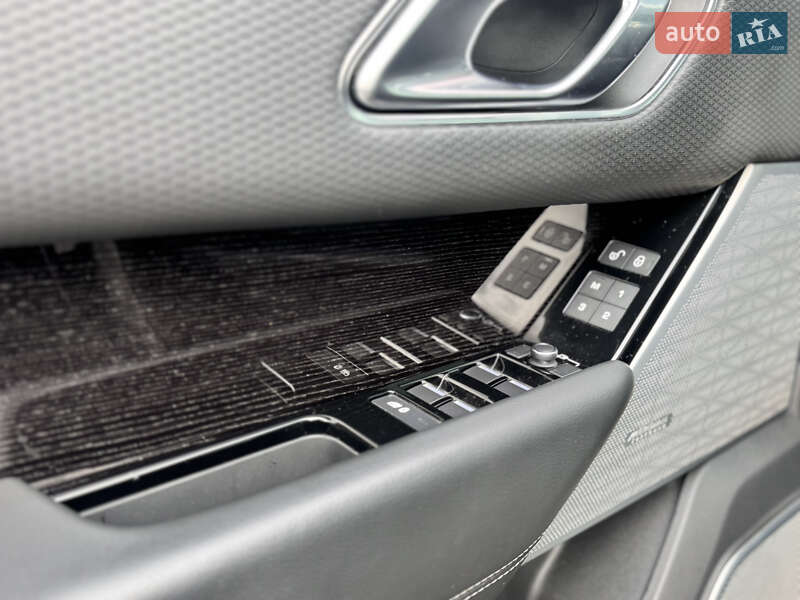 Позашляховик / Кросовер Land Rover Range Rover Velar 2018 в Києві