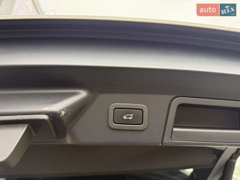 Внедорожник / Кроссовер Land Rover Range Rover Velar 2021 в Киеве