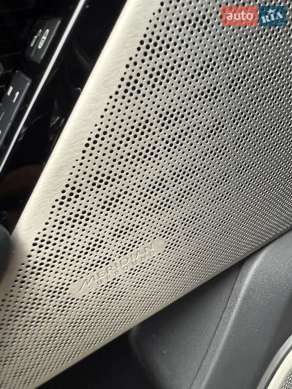 Внедорожник / Кроссовер Land Rover Range Rover Velar 2017 в Днепре фото 19 Внедорожник / Кроссовер Land Rover Range Rover Velar 2017 в Днепре