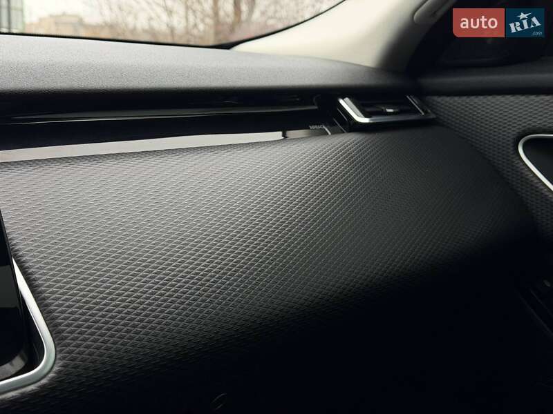 Позашляховик / Кросовер Land Rover Range Rover Velar 2017 в Кривому Розі