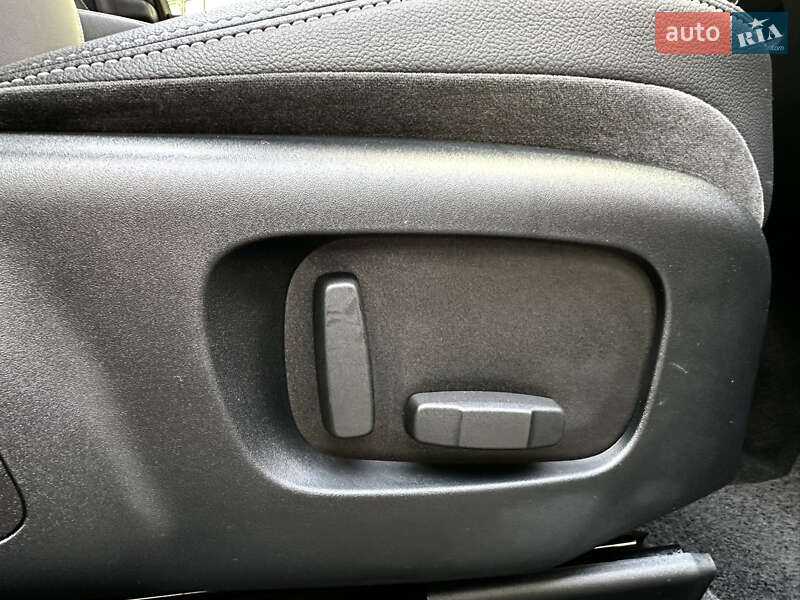 Внедорожник / Кроссовер Land Rover Range Rover Velar 2018 в Ивано-Франковске фото 49 Внедорожник / Кроссовер Land Rover Range Rover Velar 2018 в Ивано-Франковске