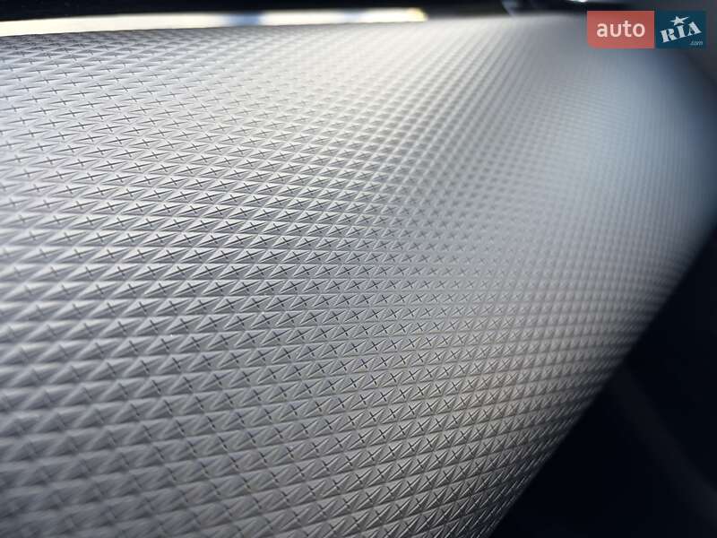 Позашляховик / Кросовер Land Rover Range Rover Velar 2018 в Києві