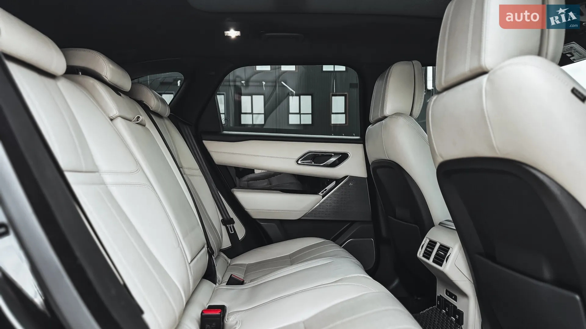 2018 Land Rover Range Rover Velar - мініатюра 44