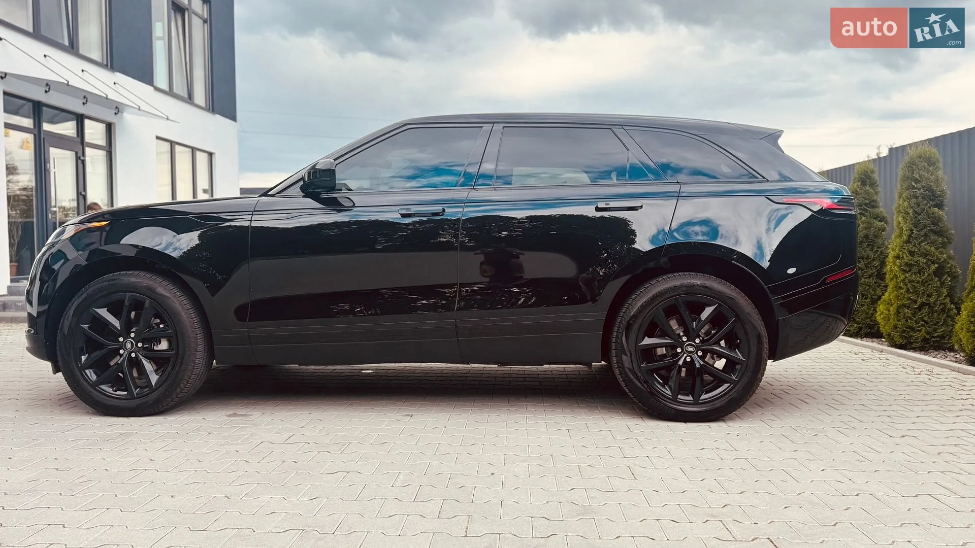 2025 Land Rover Range Rover Velar - мініатюра 11