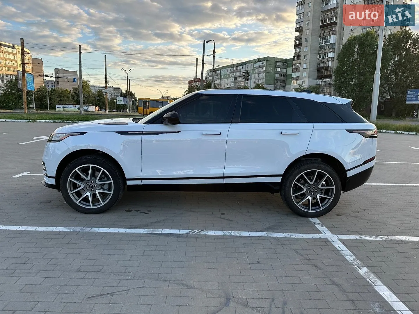 2021 Land Rover Range Rover Velar - мініатюра 24